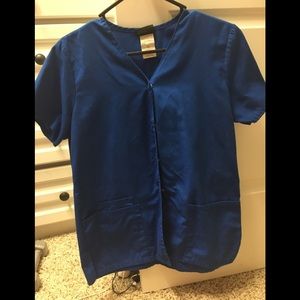 Cherokee scrub top